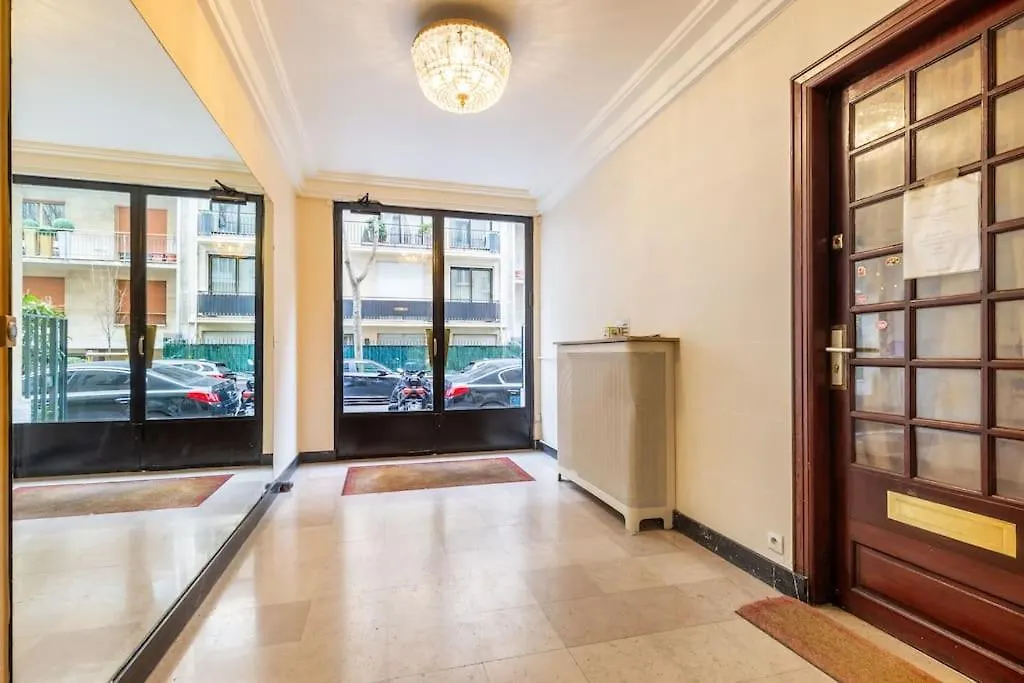 Studio#Porte Dauphine#Avenue Foch#2Pers. Paris Apartment
